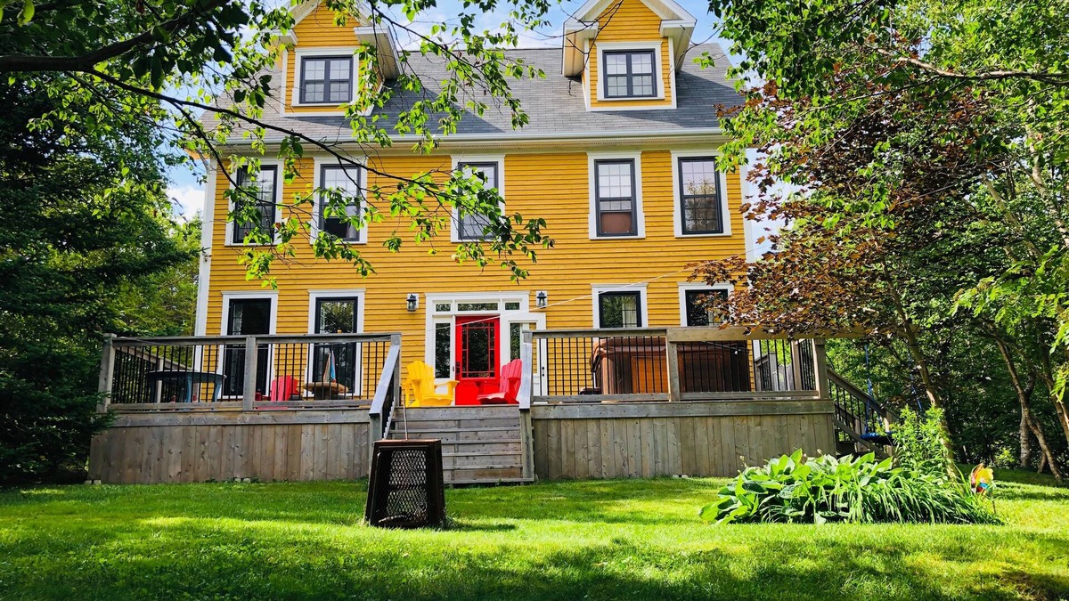 Colliers House | Nine Island Cottage - Lake front, Hot Tub, 45 mins from St. John's, Sleeps 14