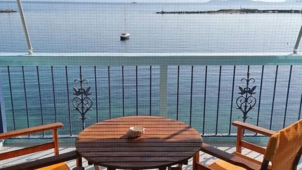 Loutraki Apartment | "Ninemia" Sea front apartment