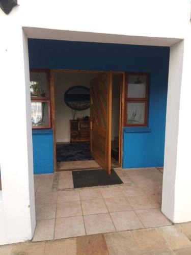 Hoekwil Villa | Nineve Retreat