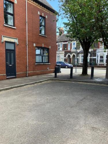 Riverside House | Ninian Park Road