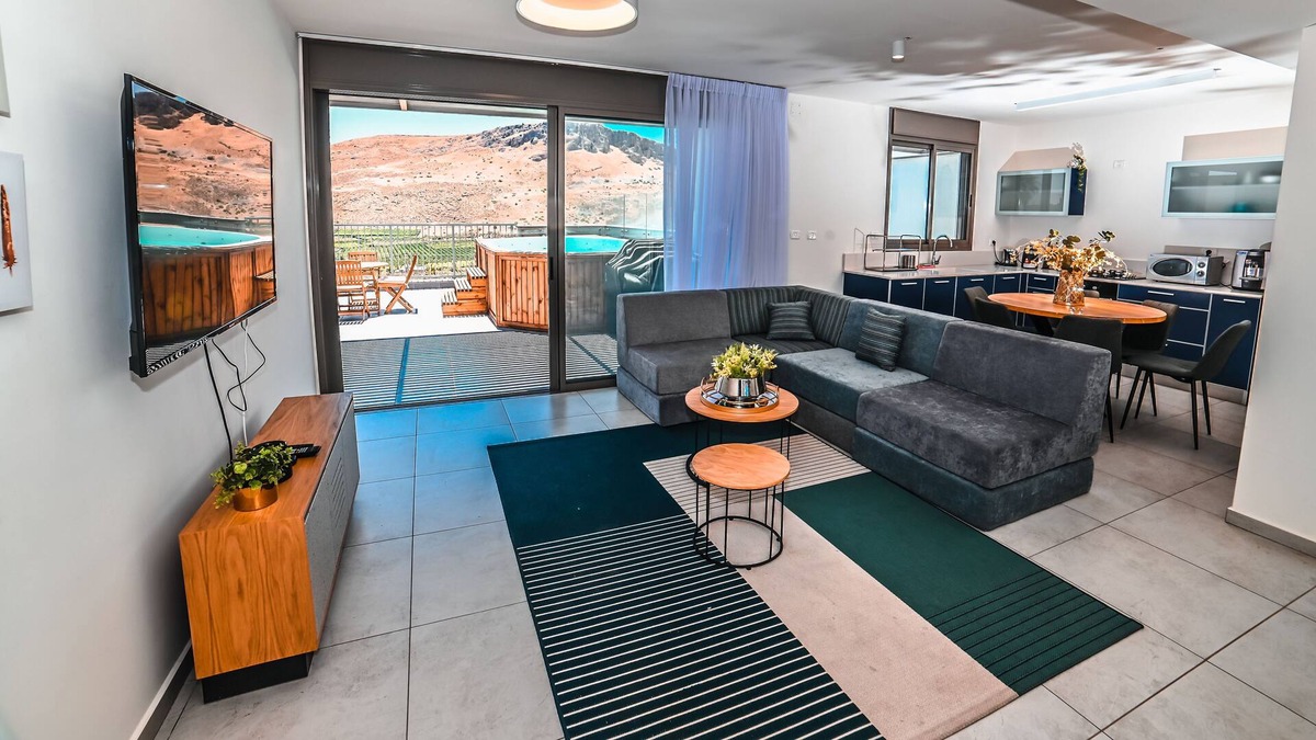 Migdal Apartment | Nino Magdala - 2Bdrm Siute/5