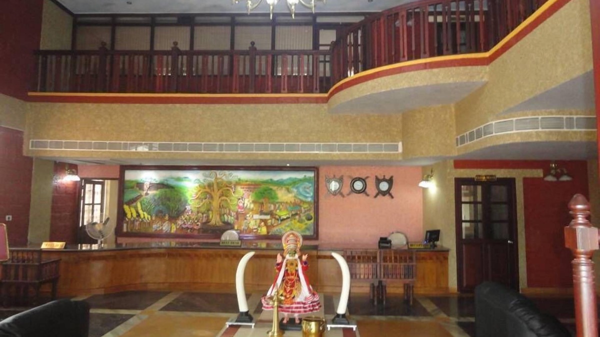 Chittilapilly Hotel | nirmallyam residency hotel pvt.ltd