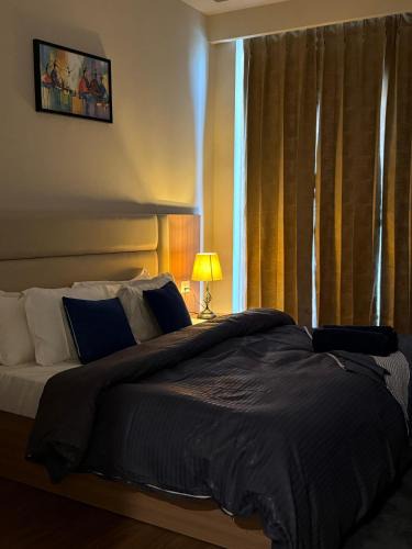 Greater Noida Apartment | Nirvana by Urban Retreat Suite Near Expo Mart