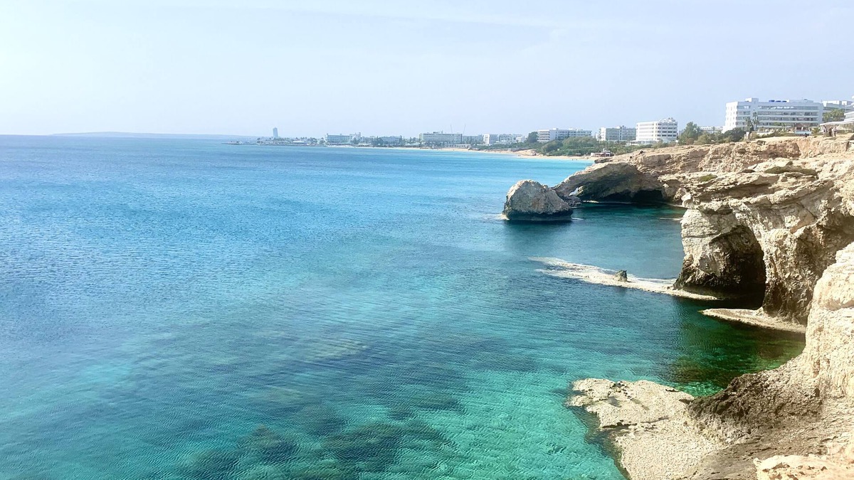 Ayia Napa Apartment | Nissi Beach - 2. Bed, sleeps 6 people. Corner Penthouse Apartment Sea Views WiFi