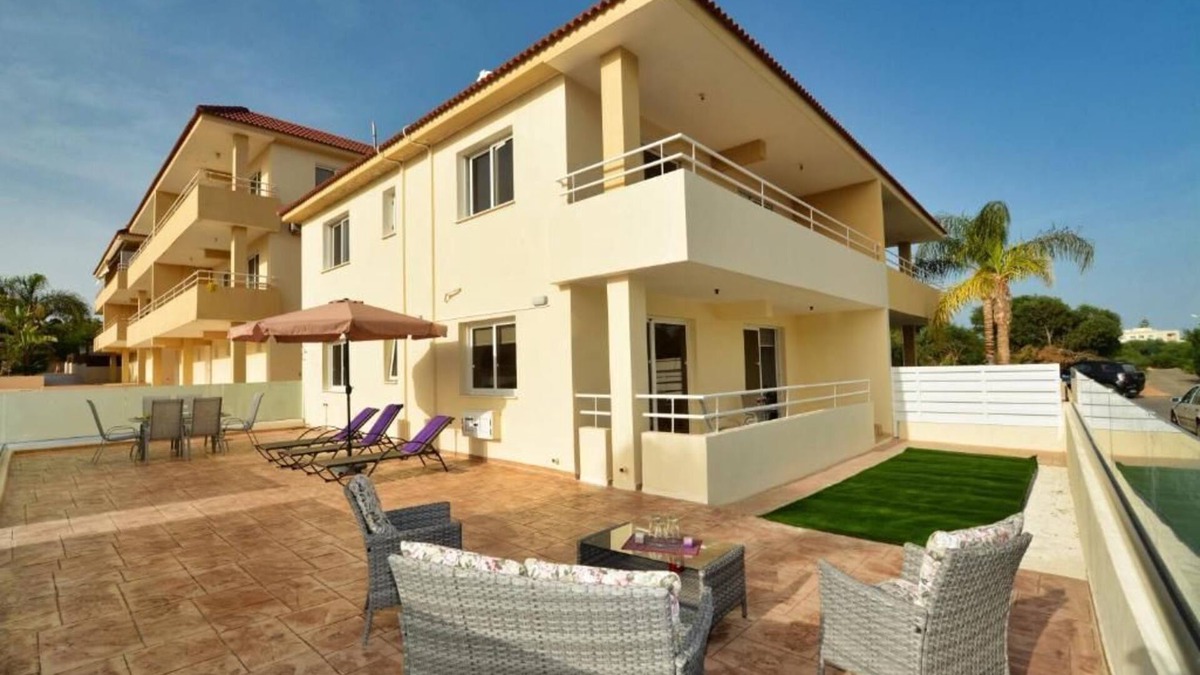 Ayia Napa Apartment | Nissi Martha 2 Bedroom Apartment With Public Pool