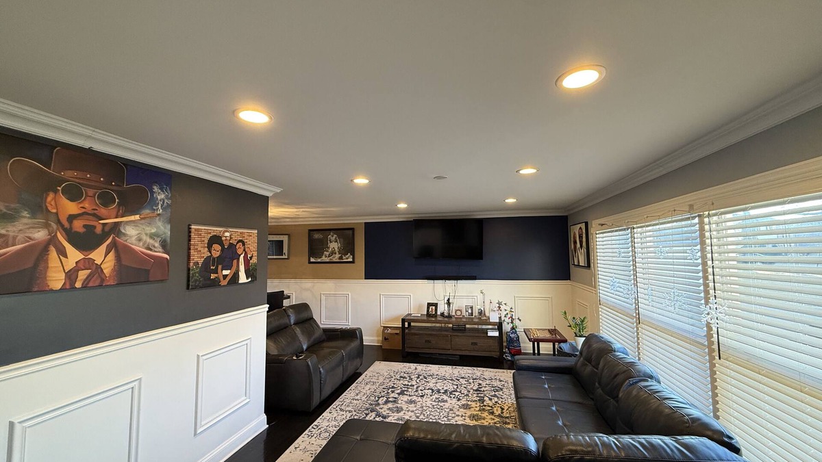 Forestview House | NJB Luxury Rentals in Hazel Crest, IL - Chicagoland - Shared Space in a House.