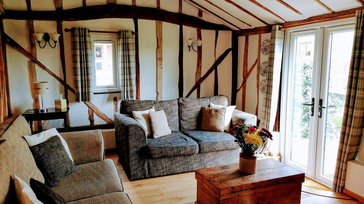 Stowmarket Cottage | No 1 Barn Cottages Sleep 2 (1 Bedroom)