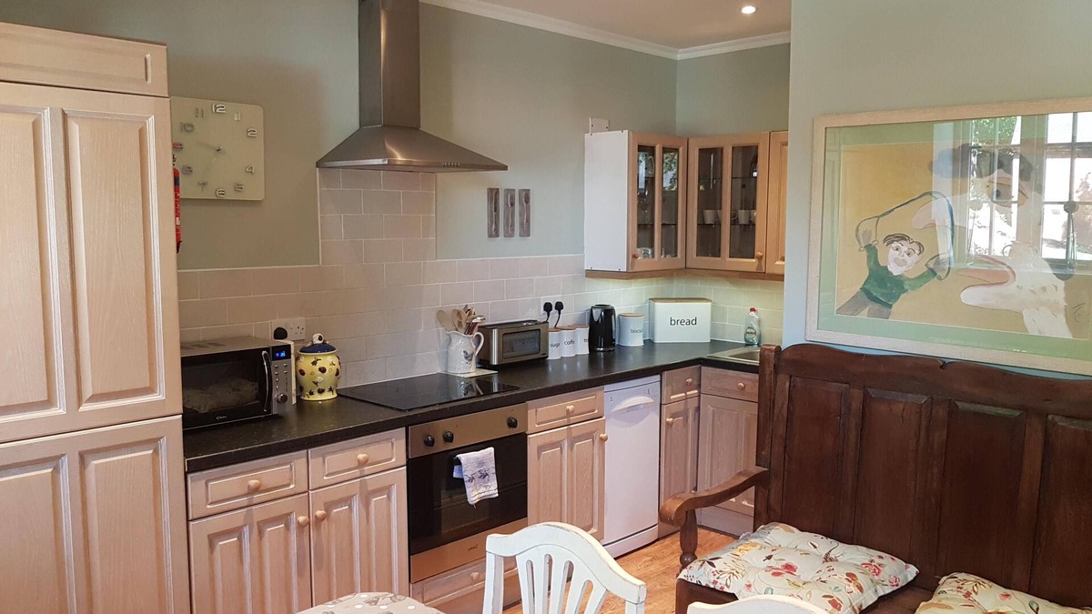 Breedon on the Hill Cottage | No.1 Meynell Mews king/twin room