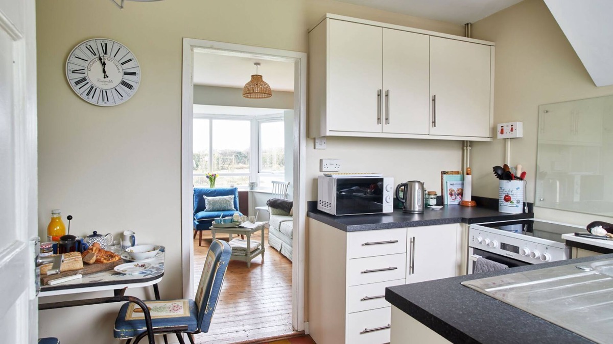 Swaffham Apartment | No 2 , Sparham Hall - sleeps 5 guests in 3 bedrooms