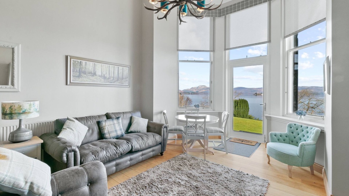 Arden Cottage | No 3 Lomond Castle - Sleeps 4 - sleeps 4 guests in 2 bedrooms