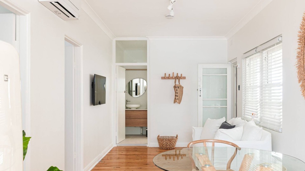 Shoal Bay Apartment | No 3 ShoalHaven - family holiday apartment in Shoal Bay