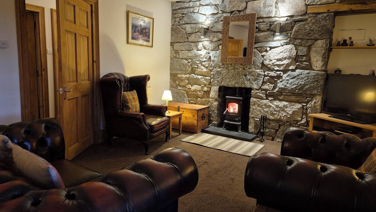 Fort Augustus Apartment | No.4 The Old Convent.