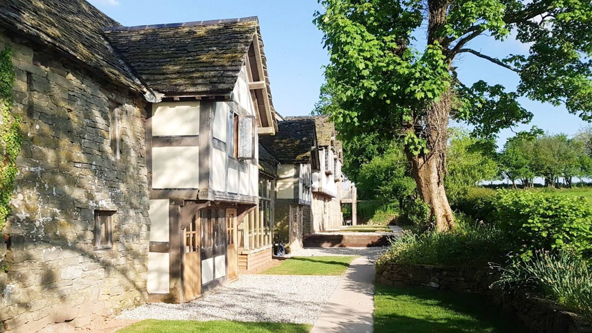 Kington House | No 5 The Threshing Barn, Penrhos Court