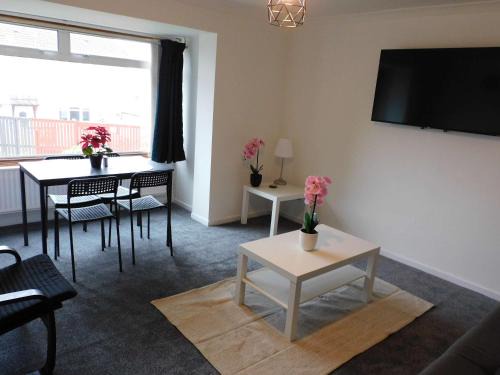 East Kilbride House | No 52 - Newly refurbished 3 bedroom home in East Kilbride