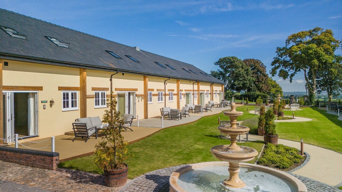 Felton Cottage | No 6 - Doncaster Cottage - UK47942