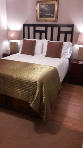 Wolverhampton Bed & Breakfast | No.9