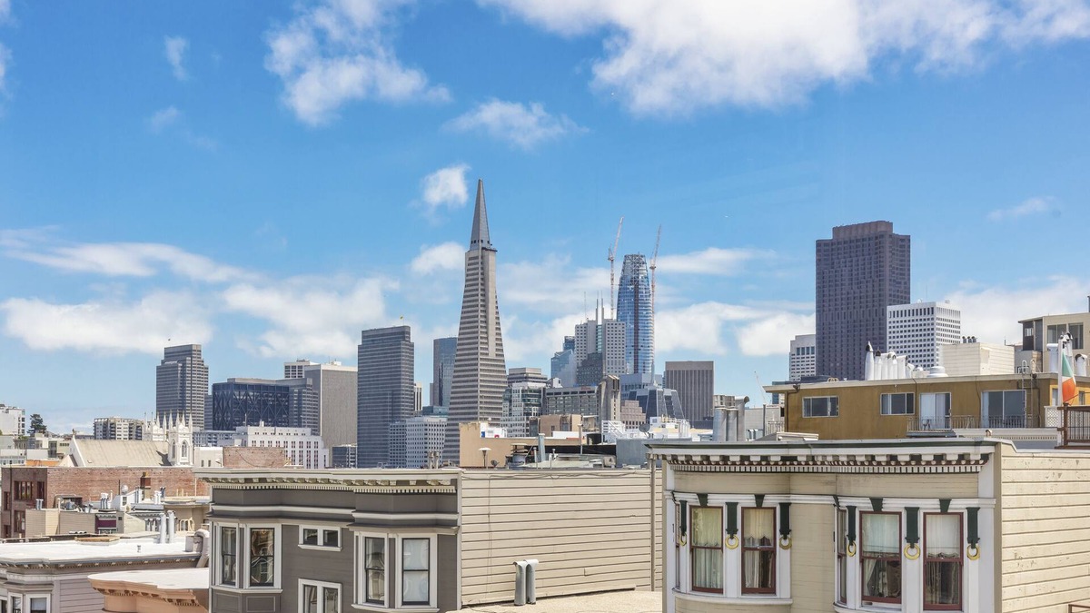 Russian Hill Apartment | No Beach/Russian Hill 2br/2ba beautiful Edwardian flat