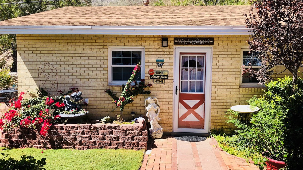 El Paso House | No cleaning fee!Property in Exclusive Neighborhood! Little Hidden Gem