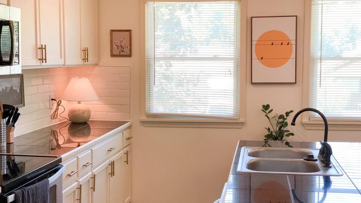 Kansas City House | NO CLEANING FEE SURPRISES! Entire Main Floor 3BR/2BA/Kitchen/Washer & Dryer