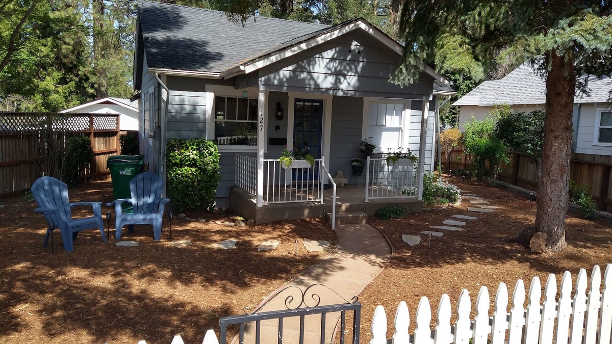 Grass Valley House | No Cleaning Fee! Whole House and Yard! Short Walk to Downtown and Fairgrounds!