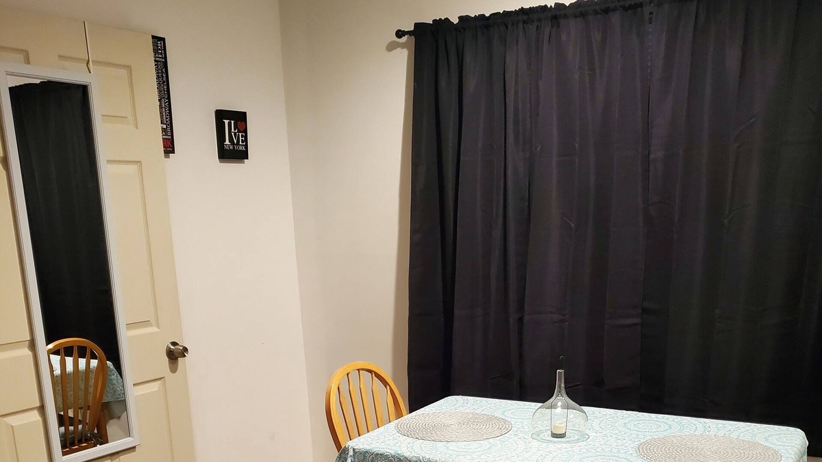 Victoria Apartment | NO CONTACT Mother-in-Law