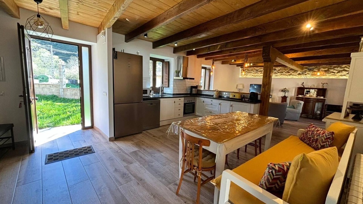 Carmenes Cottage | No es una Casa Rural Cualquiera. Es un Pequeño Paraíso y te lo Estás Perdiendo