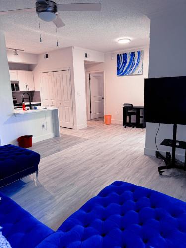 North Arlington Apartment | No Judgement Zone Relaxing Arlington Entertainment District