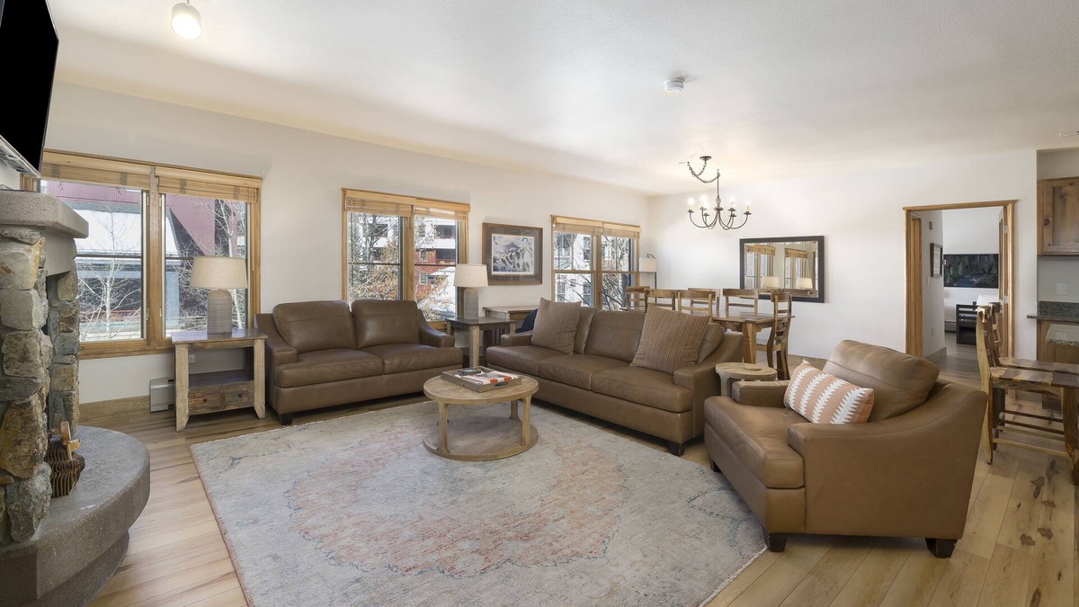 River Run Condo | No MGMT Fees! Renovated 2 Bdrm in River Run!