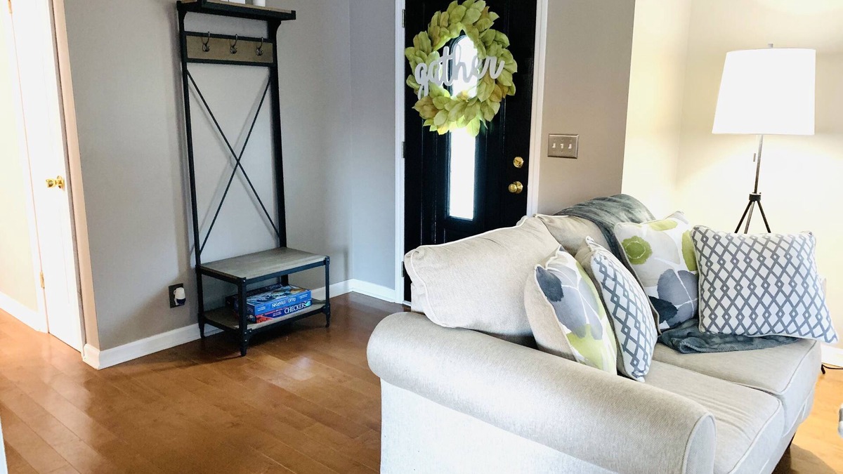 Goodlettsville House | No Place Like Holmes-renovated country, quiet charmer