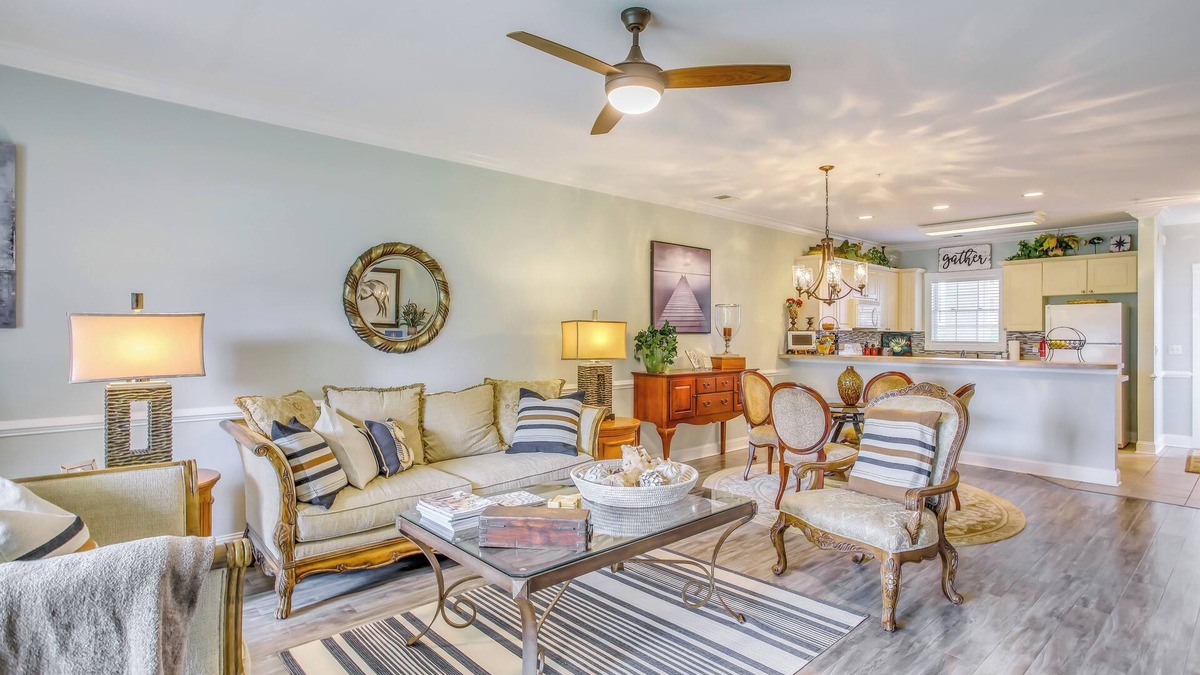 Central Myrtle Beach Condo | 'No Rush Fore' Condo Near Beaches & Golfing!