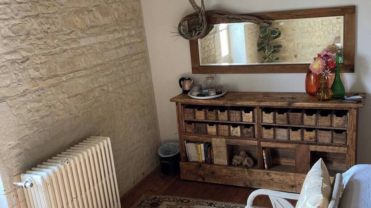 Mansle Bed & Breakfast | No12 is a unique,boutique B&B 3