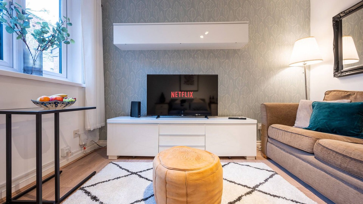 Atlantic Wharf Apartment | No17 Apartment Cardiff