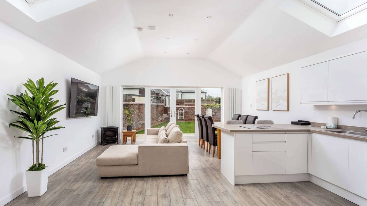 Prestwick House | No20 Mansfield House - Donnini Apartments