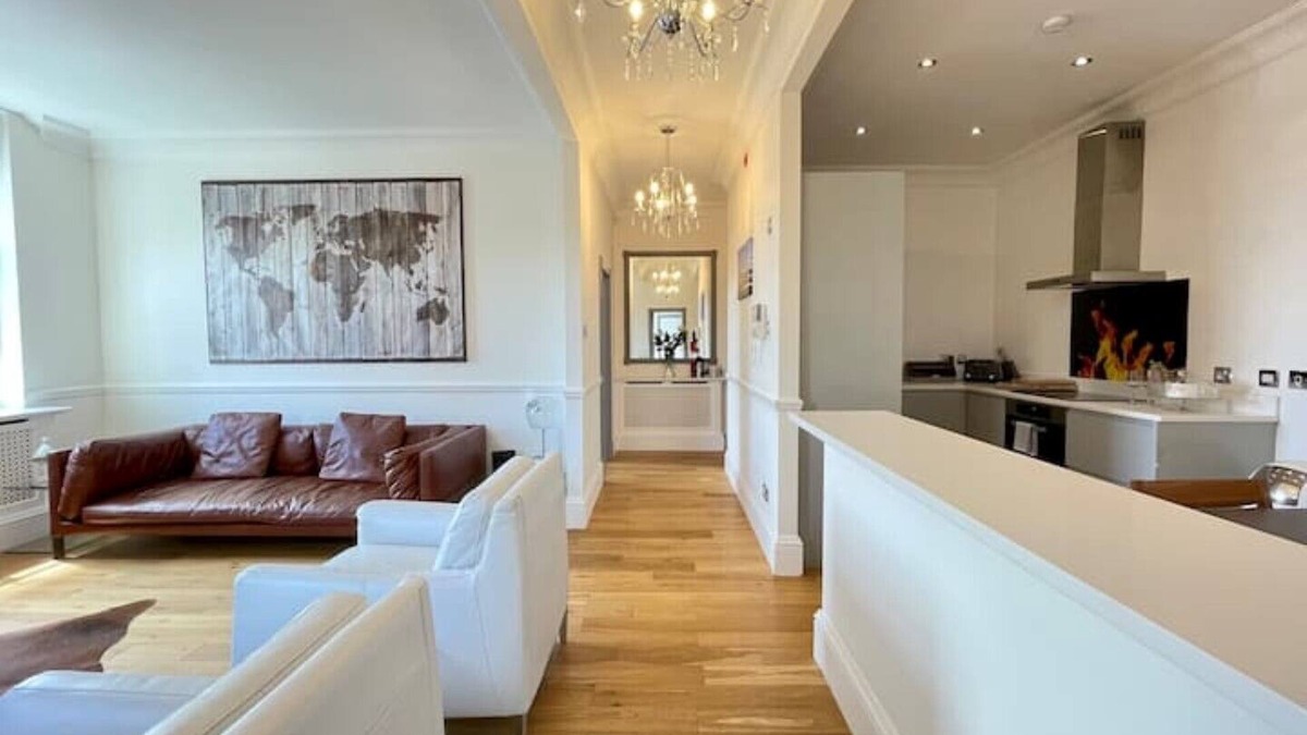 Whitstable Apartment | No5 Contemporary Coastal Apartment