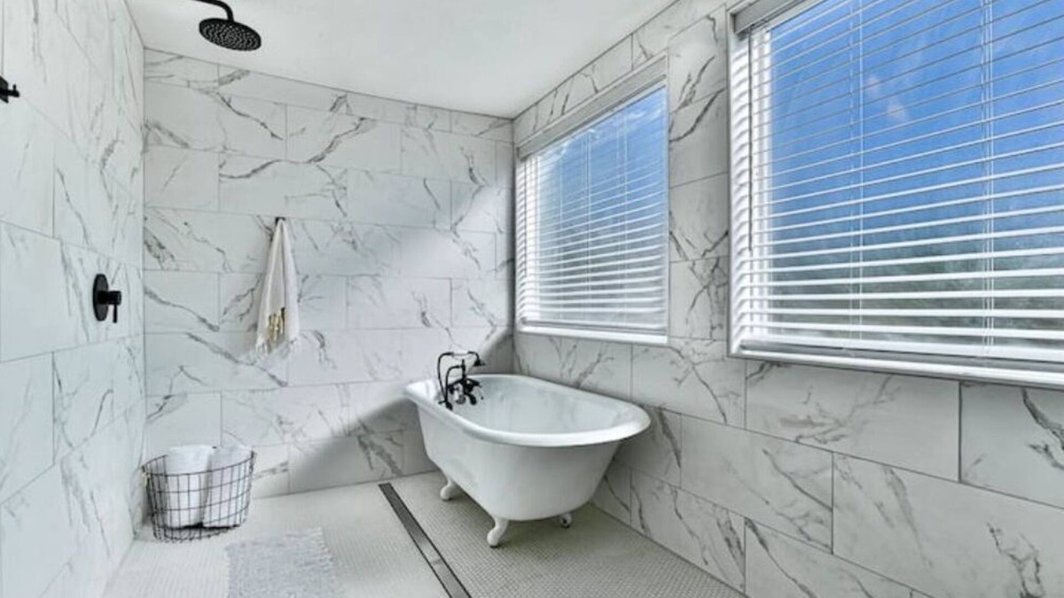 University Heights House | Nob Hill/UNM Luxury Remodeled House w/King Beds