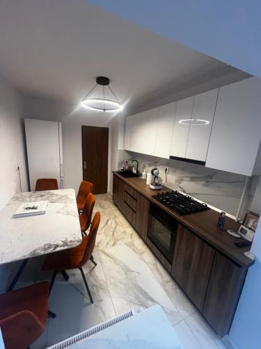 Curtea De Arges Apartment | Noble Stay