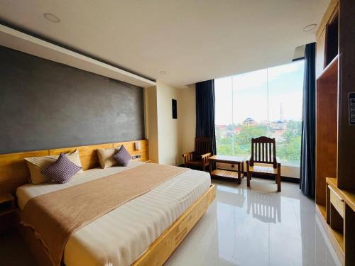 Ponhea Lueu House | NOEK Hotel