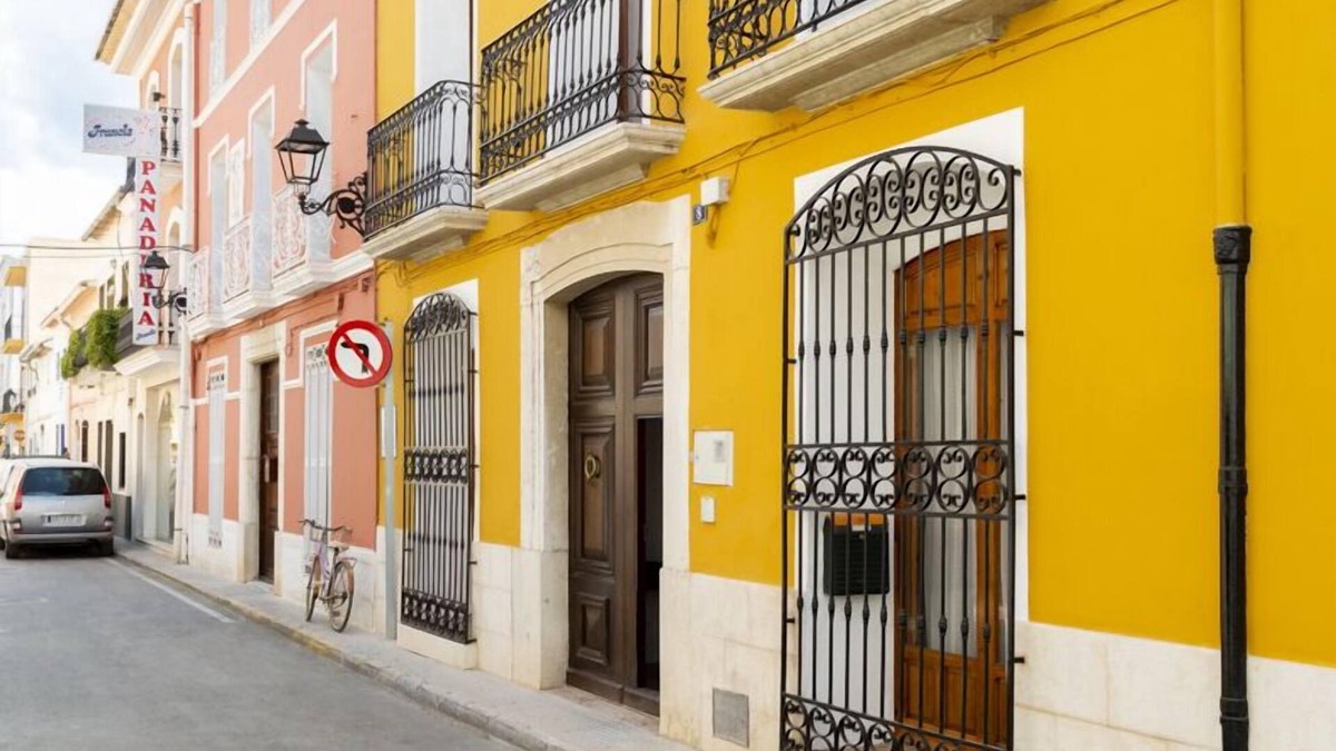 Jalon House | Noguera Casa de Poble country house in Xalo, La Marina, Alicante