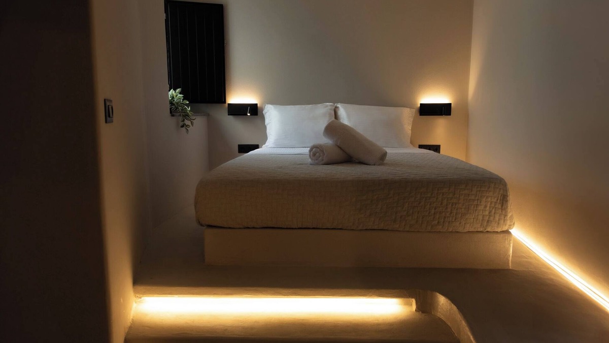 Pyrgos Villa | Noir Cave Villa in Traditional Settlement w/Private Hot Tub & Sunset Terrace!
