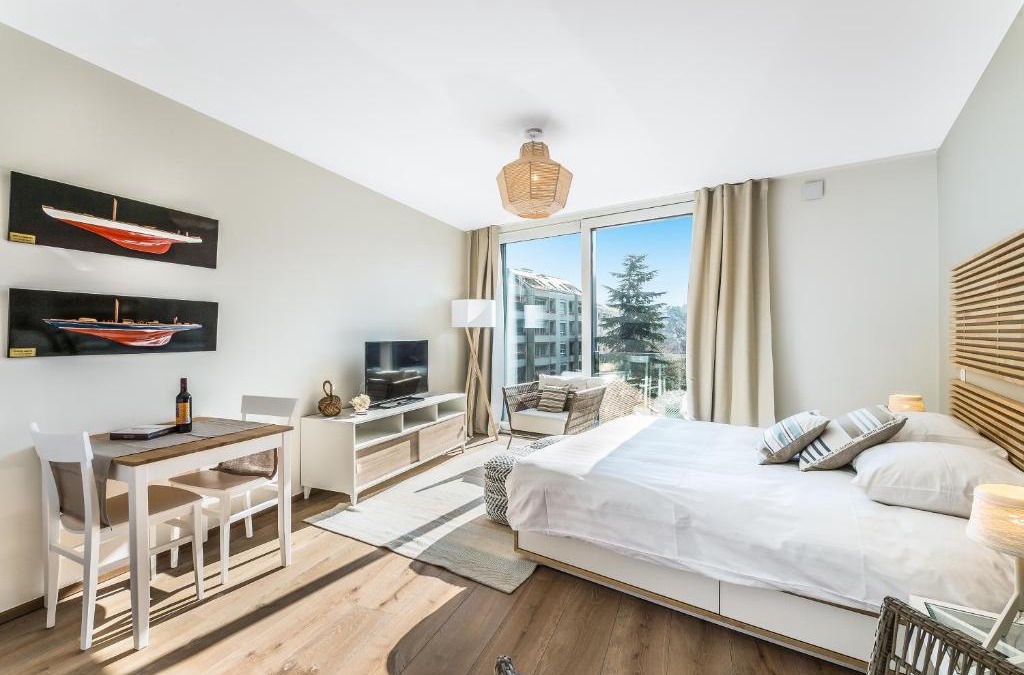 Carouge Apartment | Noirettes - Self Check In by Homenhancement