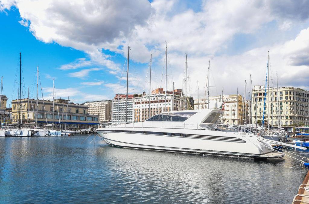 Chiaia Boat Rental | Noleggio barca Napoli