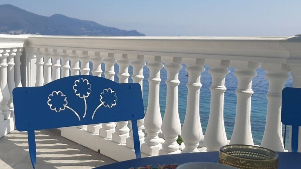 Noli Apartment | Noli - Splendid seaside apartment with panoramic terrace in "Art Nouveau" villa