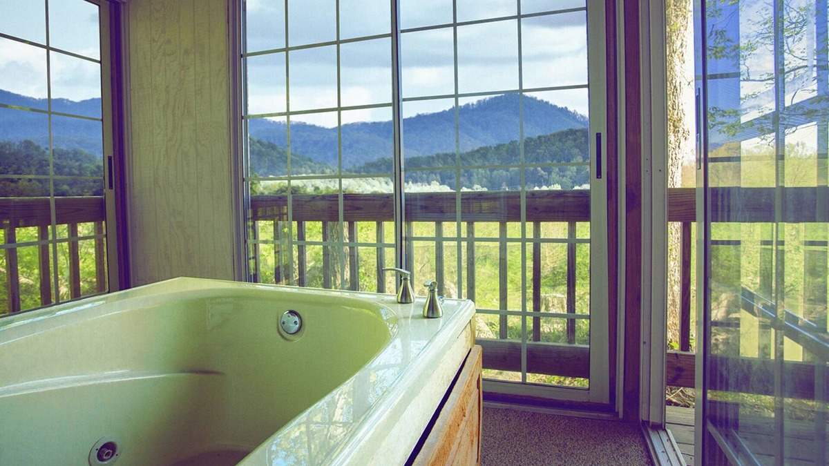 Greeneville Bed & Breakfast | Nolichuckey Bluffs Cabins