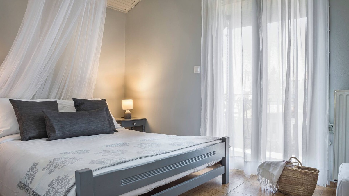 Lixouri House | Nomadē - 2BR Bright Maisonette - Garden View - Lixouri, Kefalonia - 4 Guests