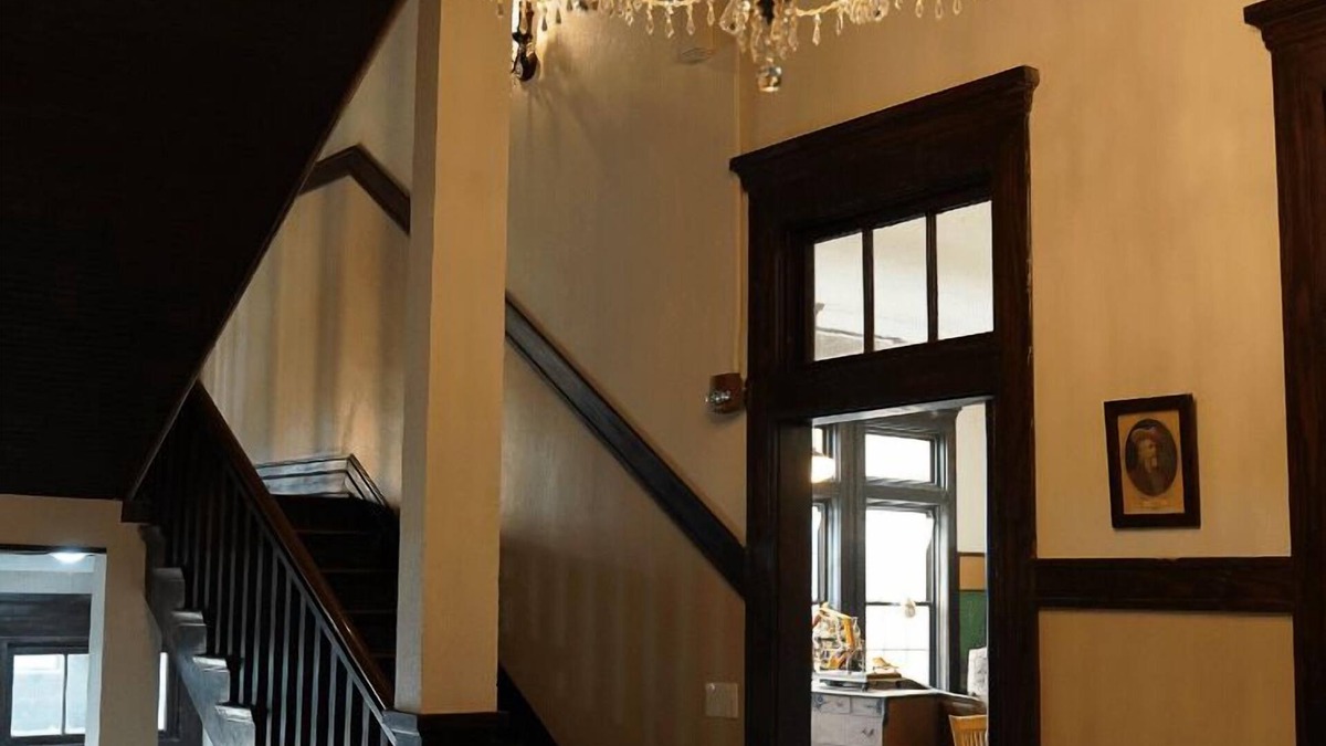 Nome Bed & Breakfast | Nome Schoolhouse Inn and Event Center