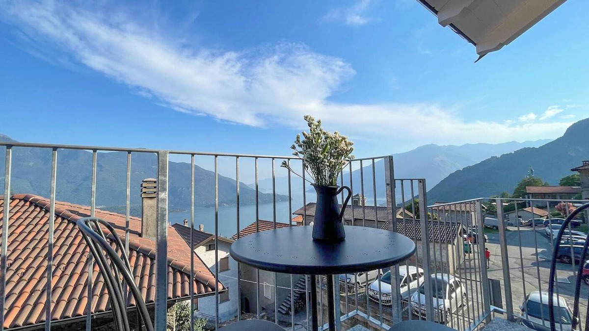 Vercana Apartment | Nonna Delfina Bellavista holiday flat on Lake Como