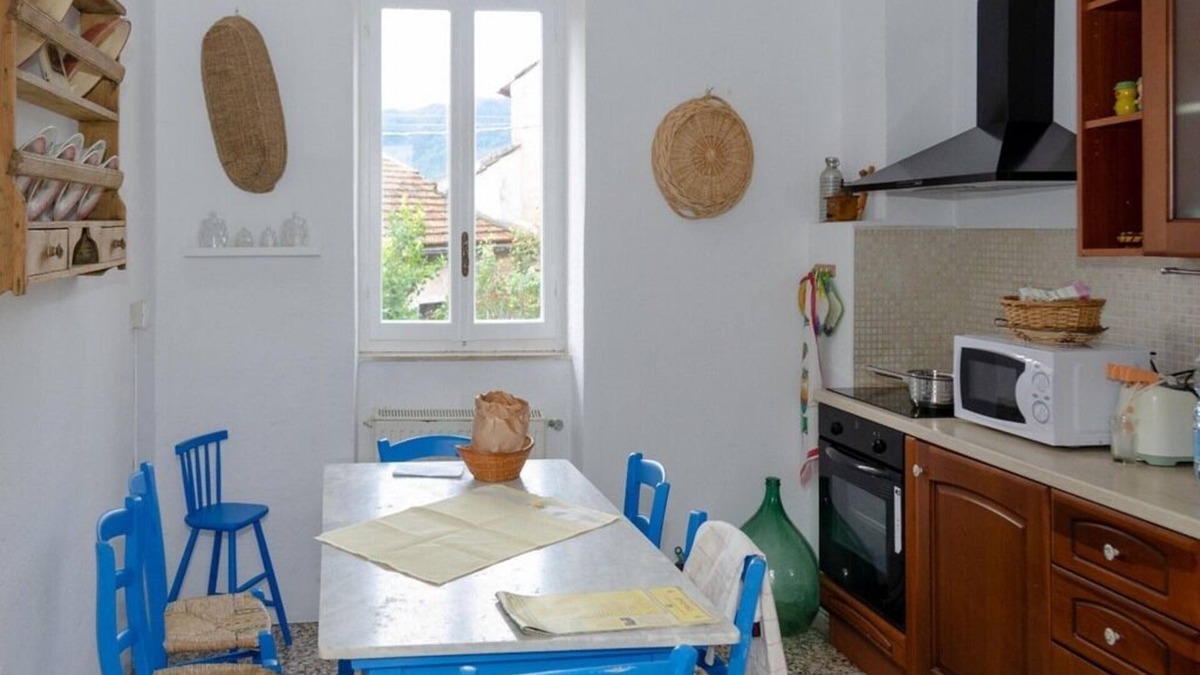 Degna House | Nonna house among the olive trees in a village in Liguria