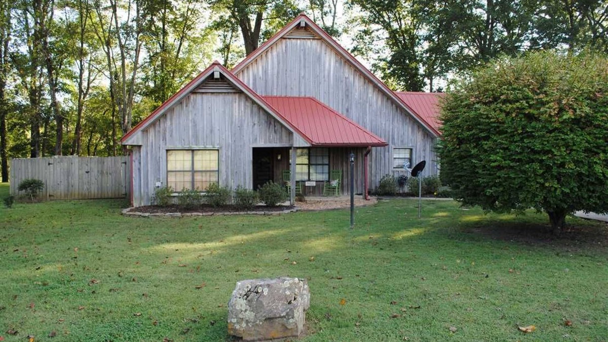 Pangburn House | Nonni's River Retreat