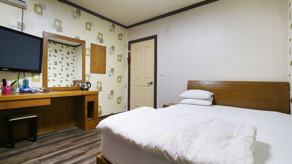 Nonsan Hotel | Nonsan Hwangje Motel