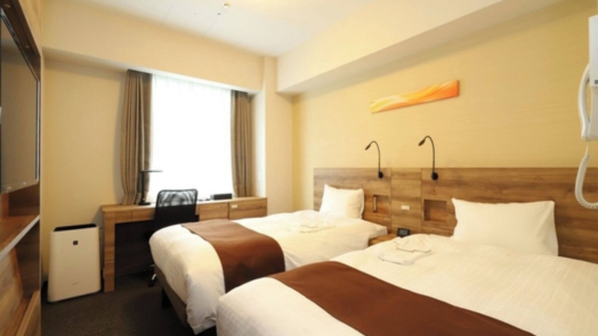 Higashishinsaibashi Hotel | Nonsmoking Standard Twin Room Room only/Osaka Ōsaka
